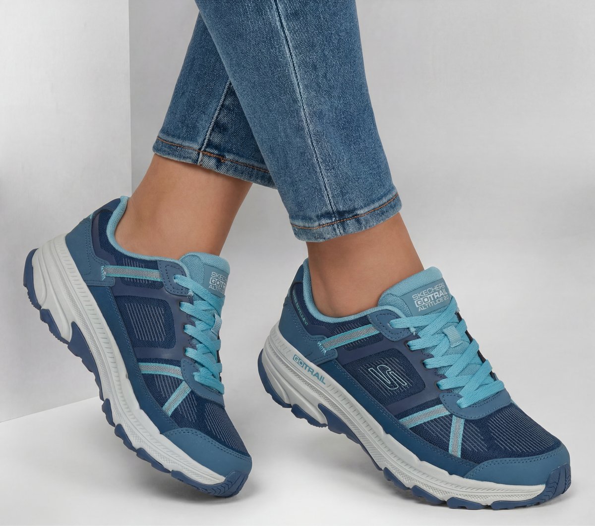 Women Skechers GO RUN Trail Altitude 2.0 - Red Rock